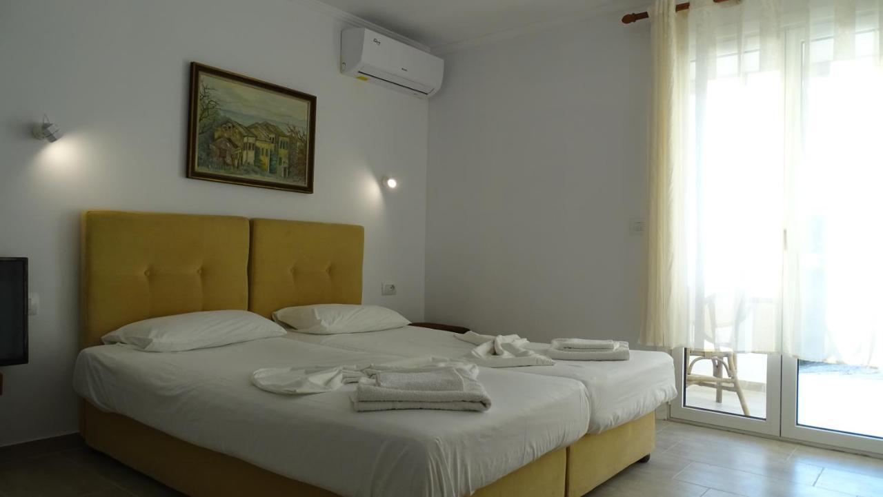 Petro'S Apartments Ksamil Exterior foto