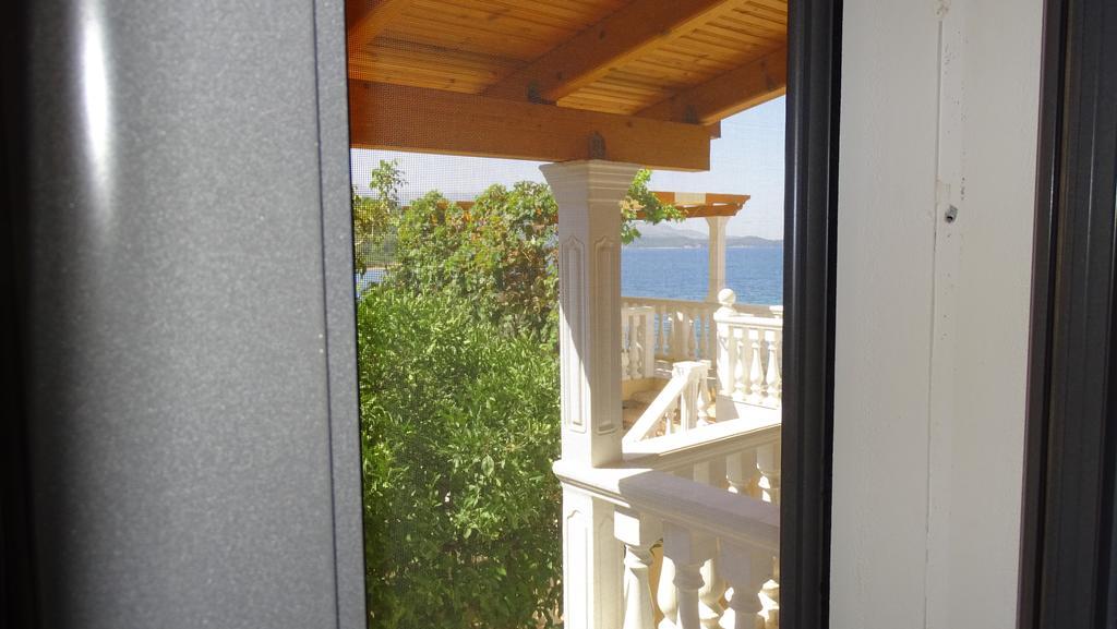 Petro'S Apartments Ksamil Exterior foto